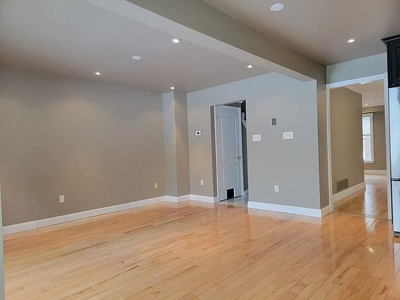 5th image of 119 Laidlaw Dr