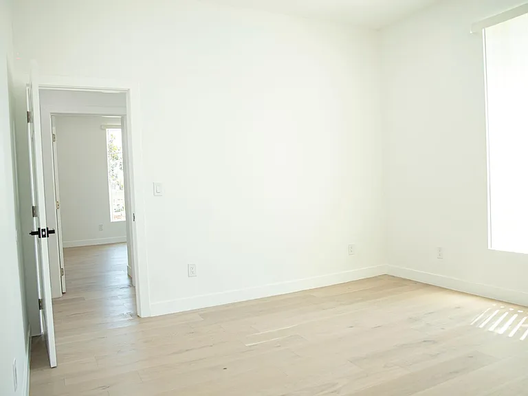 3046 West Blvd — Photo 21