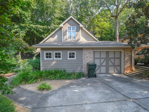 363 Butternut Dr, Auburn, AL 36830