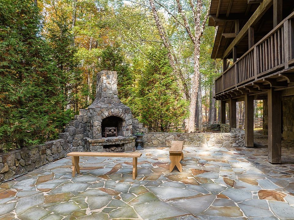 13th image of 5551 Parker Branch Rd