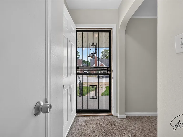 10010 Bramell Franklin D Roosevelt — Photo 2