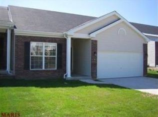 461 Angelique Pl, Saint Charles, MO 63303