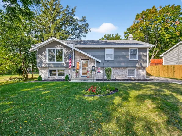 550 8th St, Waukee, IA 50263