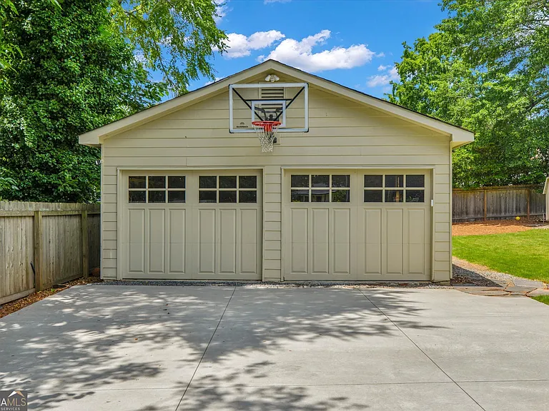 643 Etowah Dr NE — Photo 39