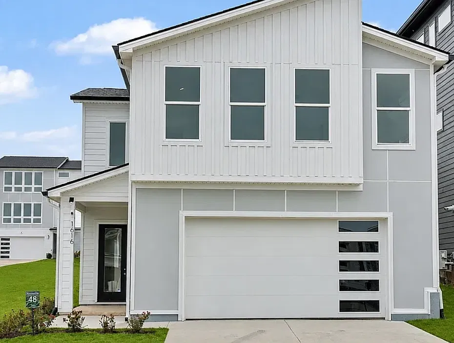 4 bed, 2951 sqft, $3,971 — Photo 1