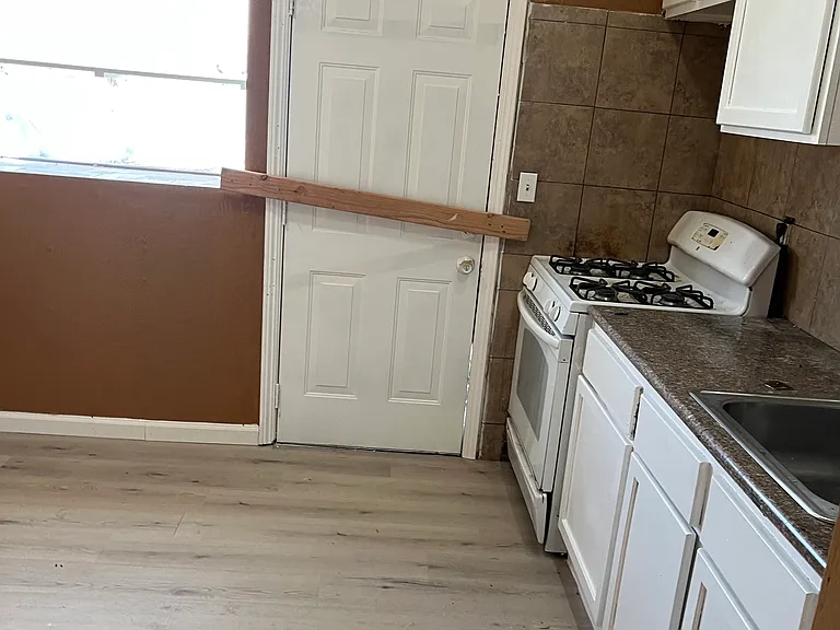 62 Alturas Ave #A — Photo 1