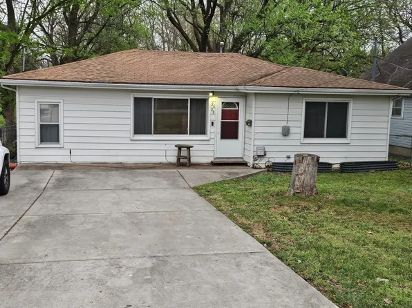 2648 N Howard Avenue, Springfield, MO 65803