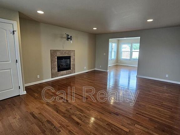 2nd image of 7813 S Parway Ln