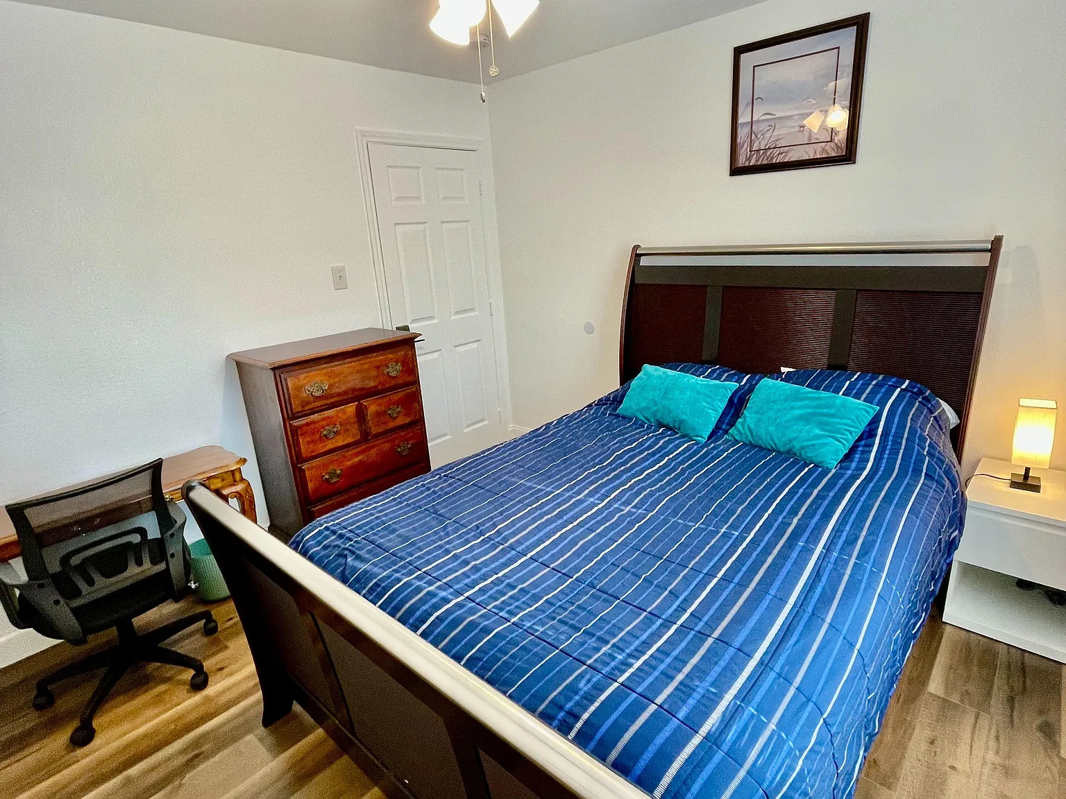 4 bed, 3.0 bath, 1727 sqft, $1,035 — Photo 1