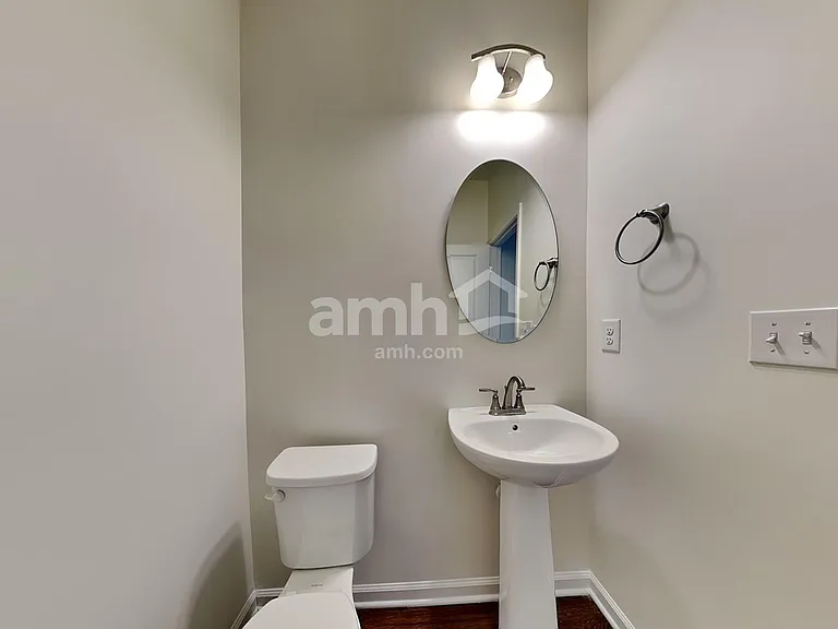 548 Larragan Dr — Photo 9