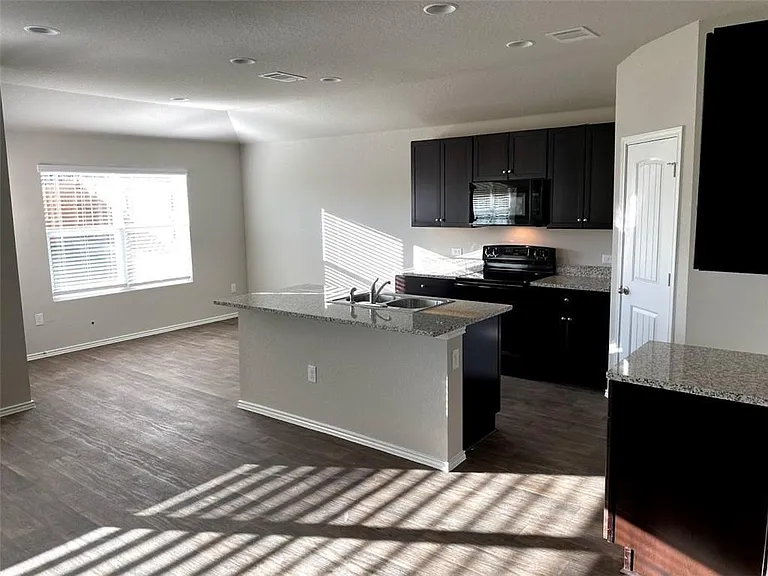 12901 Brahmin Dr — Photo 3