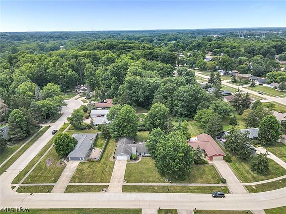 4th image of 11586 Pleasant Ridge Pl