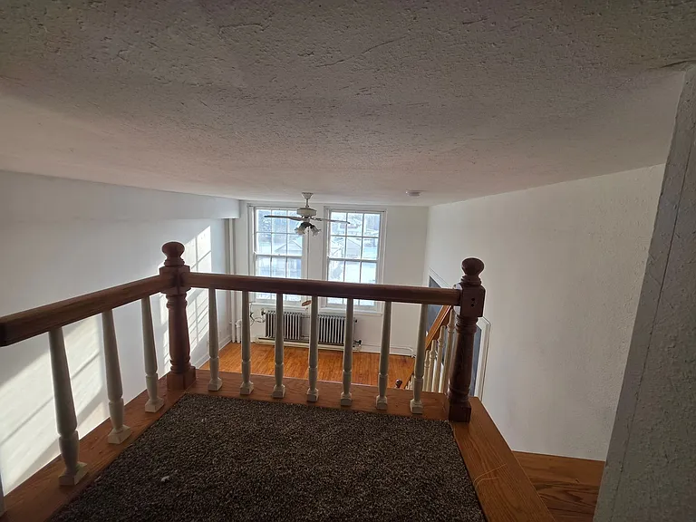 227 W Wapello St — Photo 14