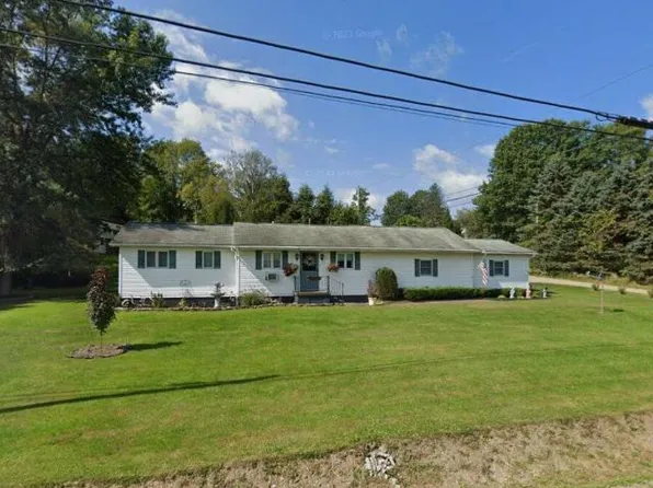 1221 N Main St, Russell, PA 16345