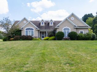 1135 Stone Oak Ln, Grand Ledge, MI 48837