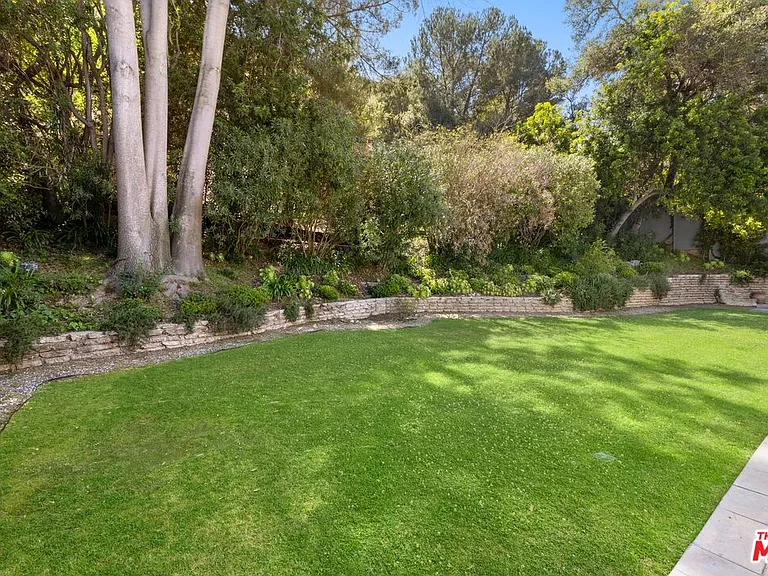 501 Cascada Way — Photo 2