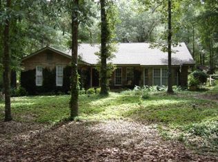 104 Robincrest Ln, Andalusia, AL 36420