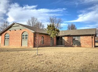 812 W Oakland St, Broken Arrow, OK 74012