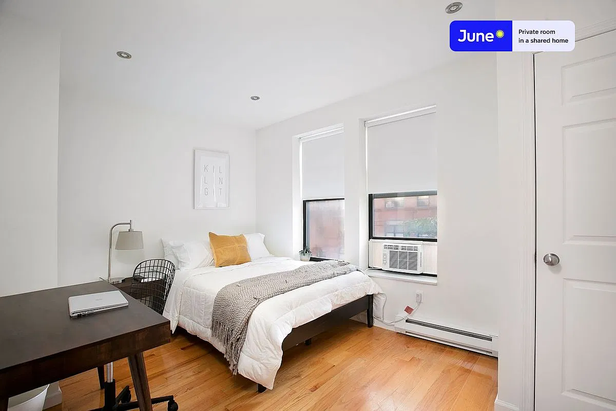 Full bedroom in 6 bed/2 bath home in Central Harlem #1863 D — Photo 1