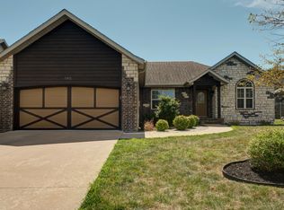 940 E Weldon Dr, Nixa, MO 65714