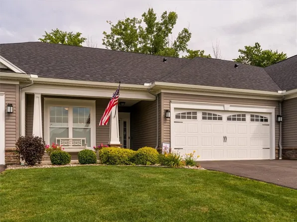 941 Pathway Ln, Webster, NY 14580