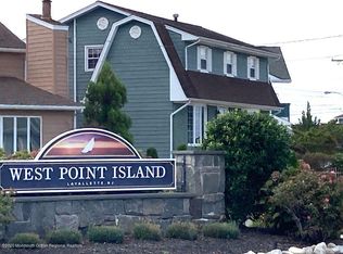 12 Pershing Blvd, Lavallette, NJ 08735