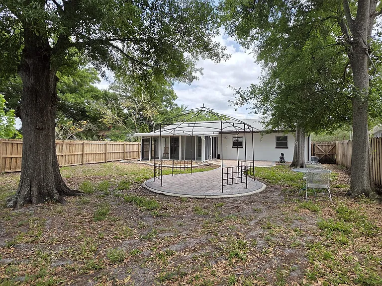 5210 Dr Martin Luther King Jr St N — Photo 24
