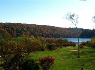 71 Bruce Roy Ln, Becket, MA 01223