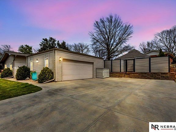 4th image of 510 Hazelwood Dr