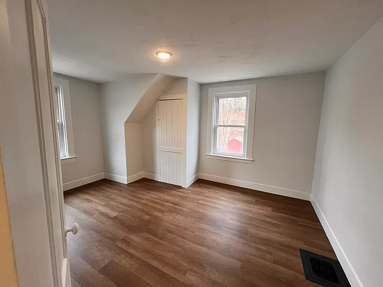 400 Court St #2 — Photo 6