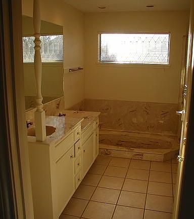 Master Bath W/Garden Tub