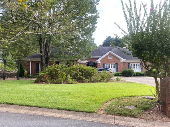 823 Laurel Crest Ct, Marietta, GA 30064