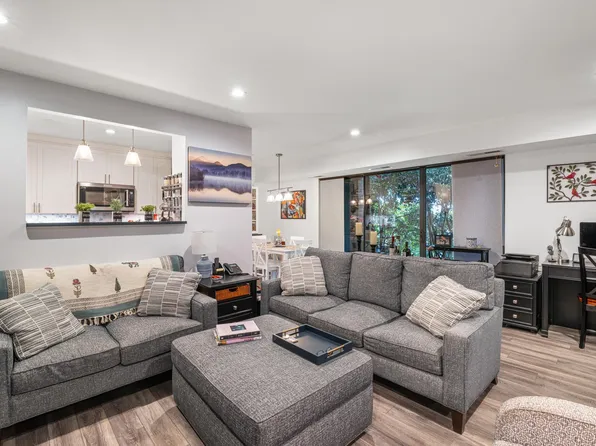 511 1st St N APT 105, Charlottesville, VA 22902