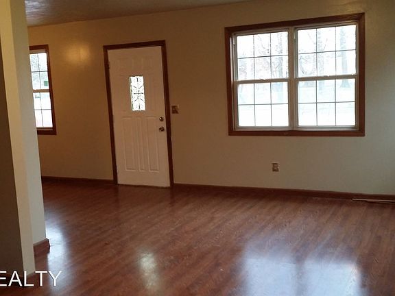 5th image of 160 Brace Ave