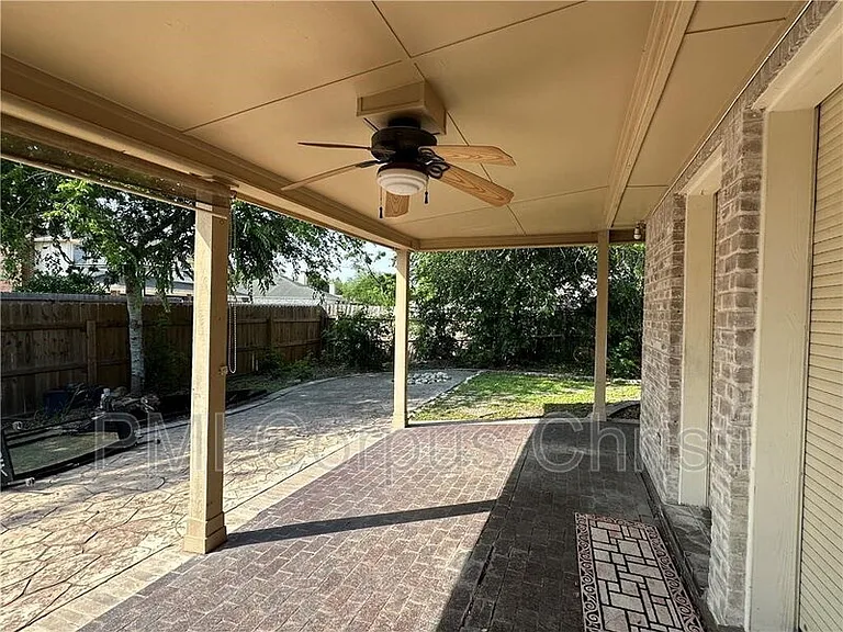 7421 Lake Neuchatel Dr — Photo 16