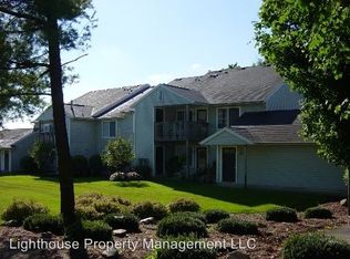 206 Hunters Ln NE, Rockford, MI