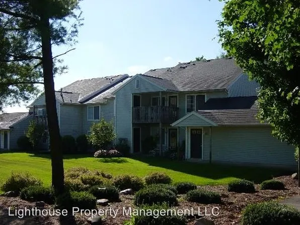 158 Hunters Ln NE, Rockford, MI 49341