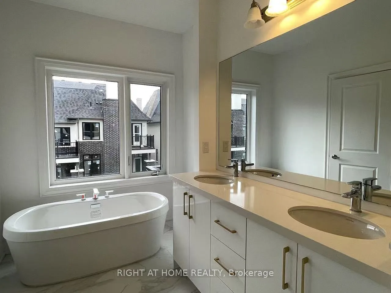 3 bed, $3,650 — Photo 2