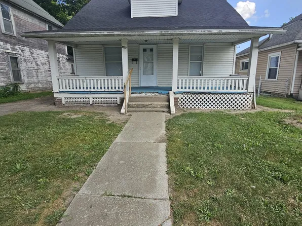 1121 E 2nd St, Lima, OH 45804