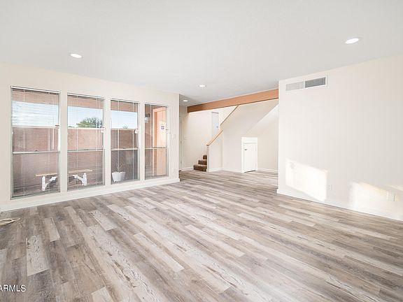 2nd image of 2670 E OAKLEAF Drive