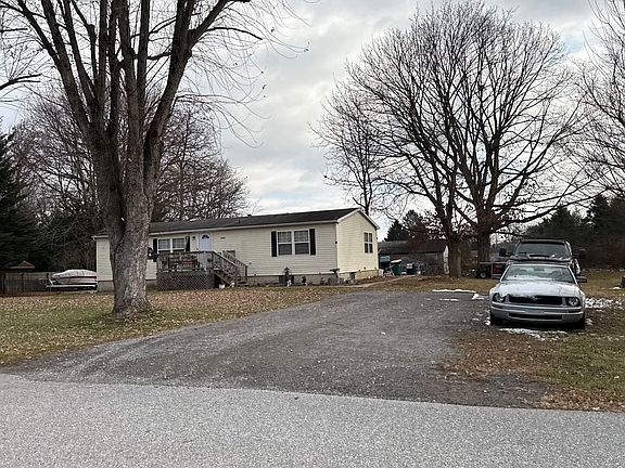 2nd image of 15506 Skyline Dr