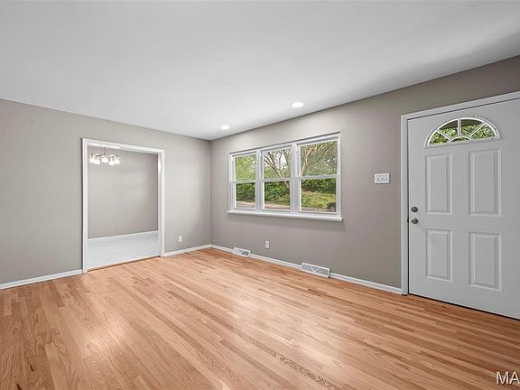 5th image of 1201 Clearview Dr