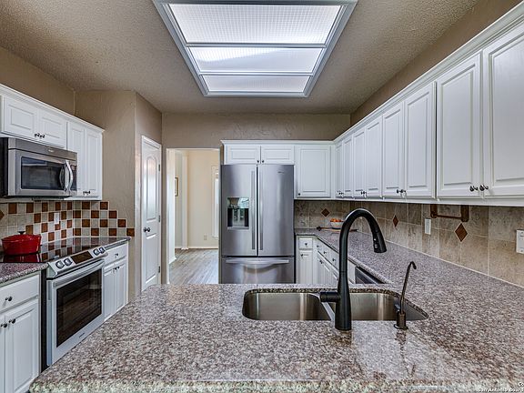 3rd image of 2312 Encino Crossing