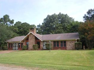 349 Swan Ridge Dr, Jackson, MS 39212