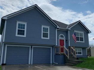 1119 Melody Ct, Kearney, MO 64060