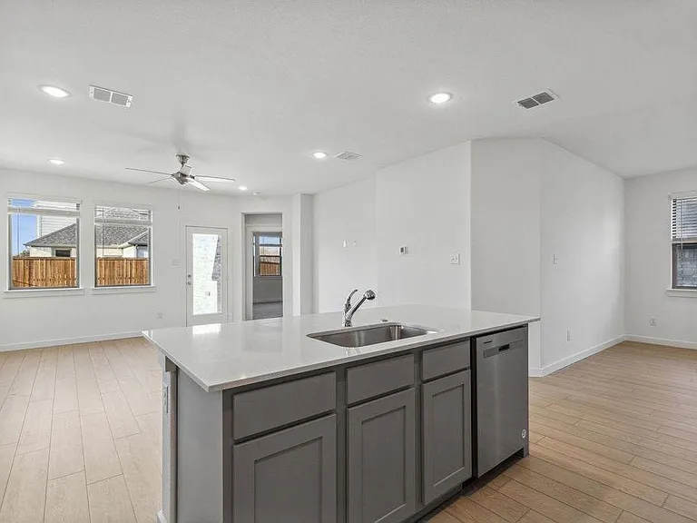 888 Sunflower Rd — Photo 5