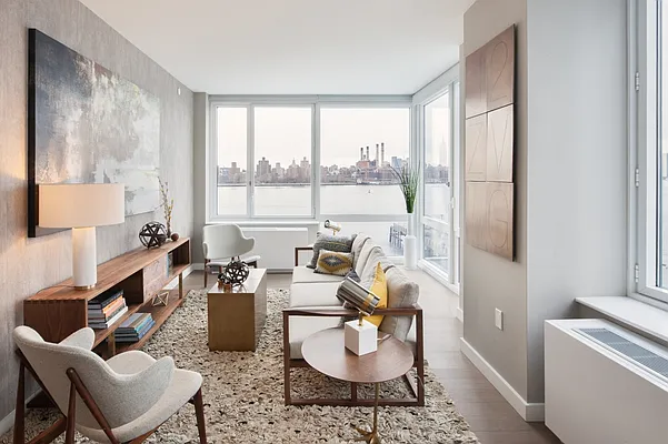 Rented by MNS | media 1