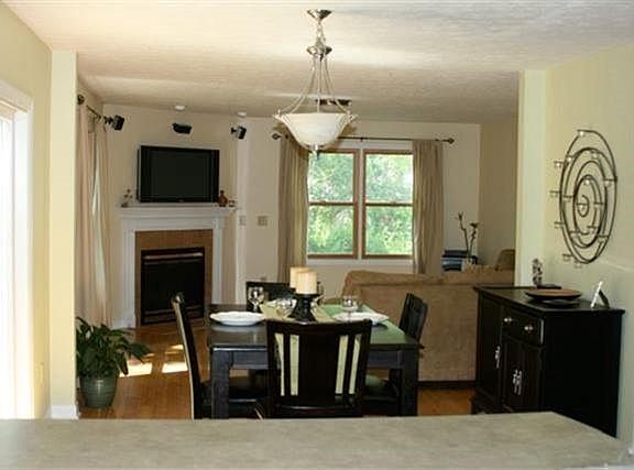 4th image of 1397 Hickory Dr