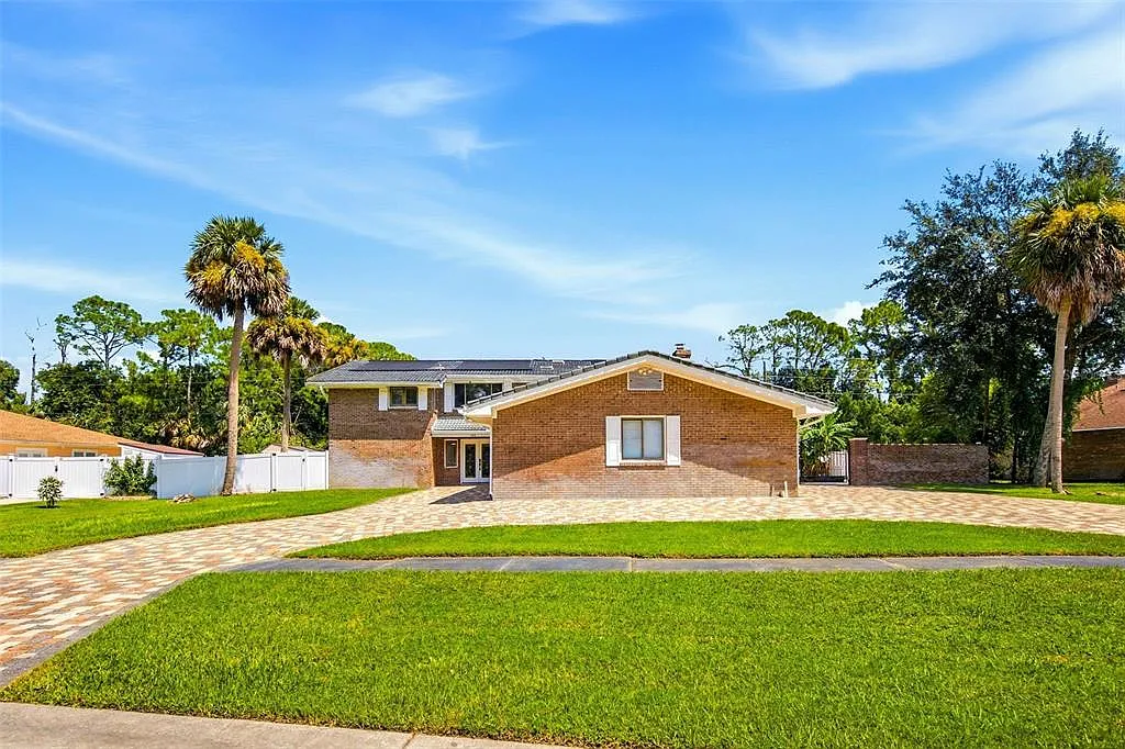 5 bed, 4.0 bath, 3698 sqft, $3,800 — Photo 1