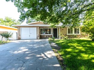 14566 W D St, Kerman, CA 93630